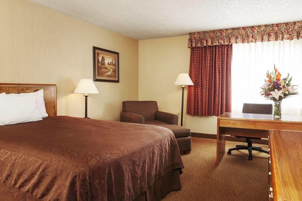 High Desert Inn Elko Eksteriør billede